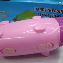 Johnystar手电筒 家居日用杂品中的可靠照明之选